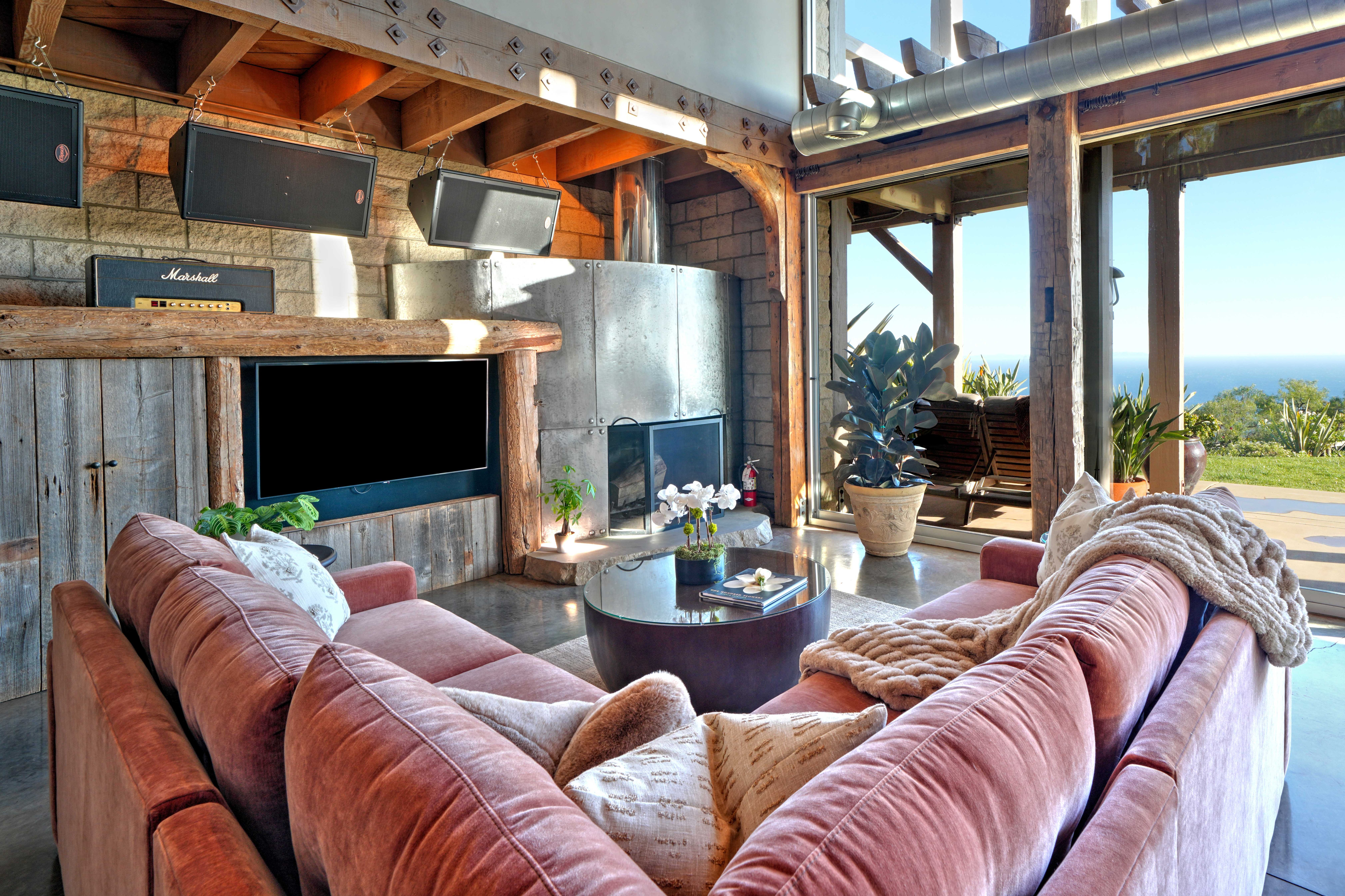 Great room with Pacific views